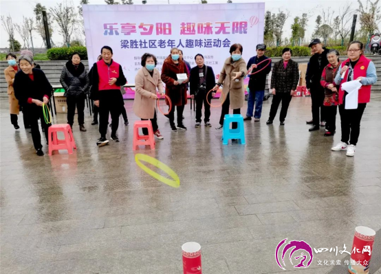 活力四射“夕阳红”，细雨中“长”出一群老顽童